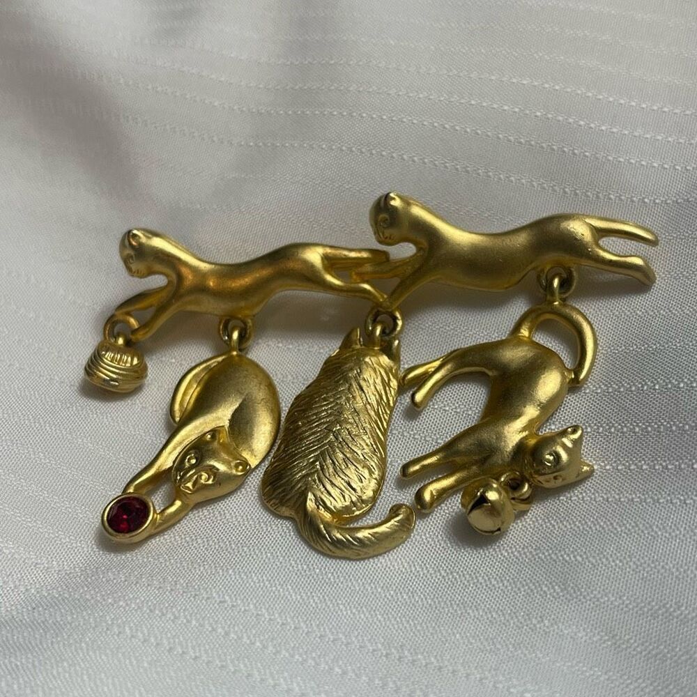 AJC Gold Tone Cats and Cats Pin